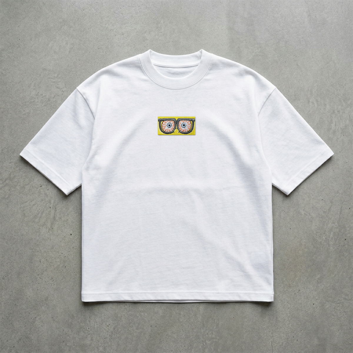 Göz Teması: Sponge Nakışlı Tshirt