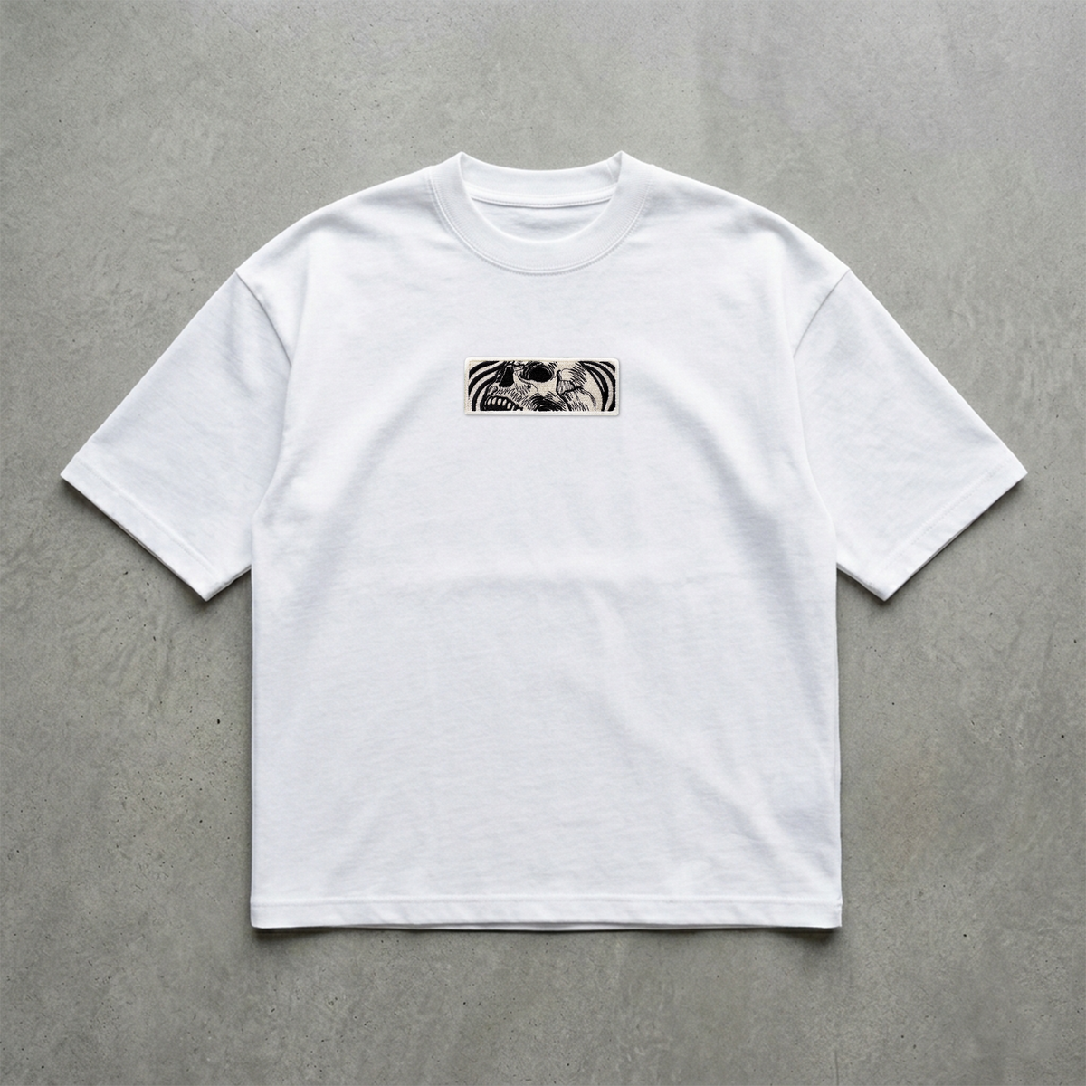Küller Kadar Sessiz Nakışlı Tshirt