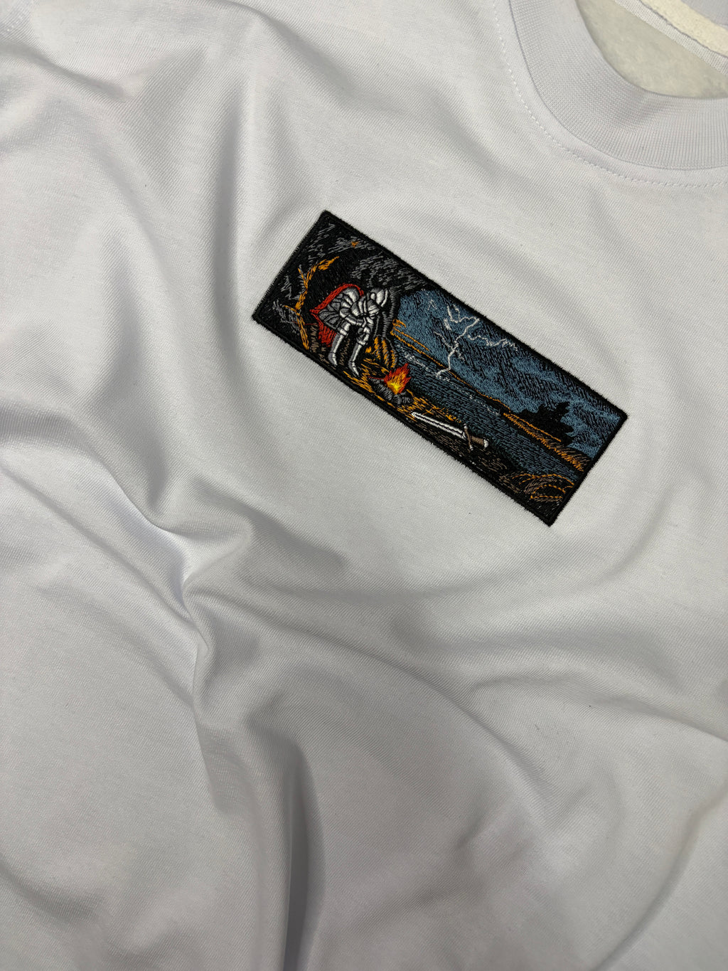 Lone Knight Nakışlı Tshirt