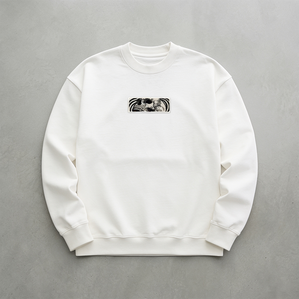 Küller Kadar Sessiz Nakışlı Sweatshirt